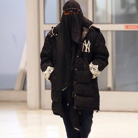 Meet your Posher, Ashlei - Picture 1 of 1